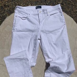 Gap White Sexy Boyfriend Jeans size 29 Tall